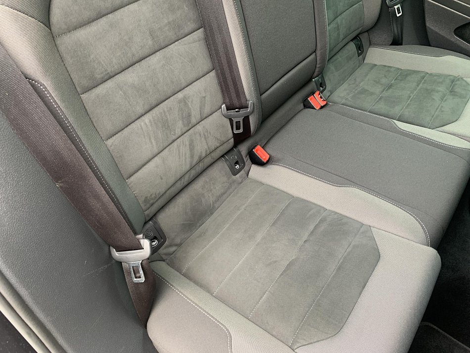 Volkswagen Golf 1.5 TSi 