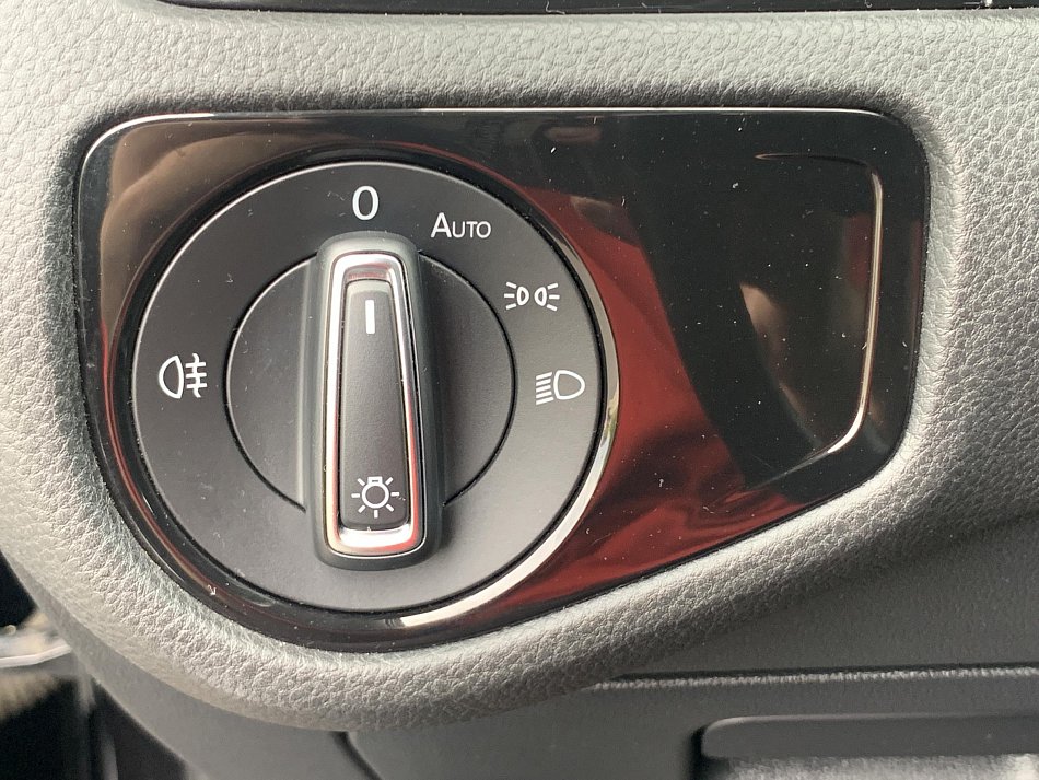 Volkswagen Golf 1.5 TSi 