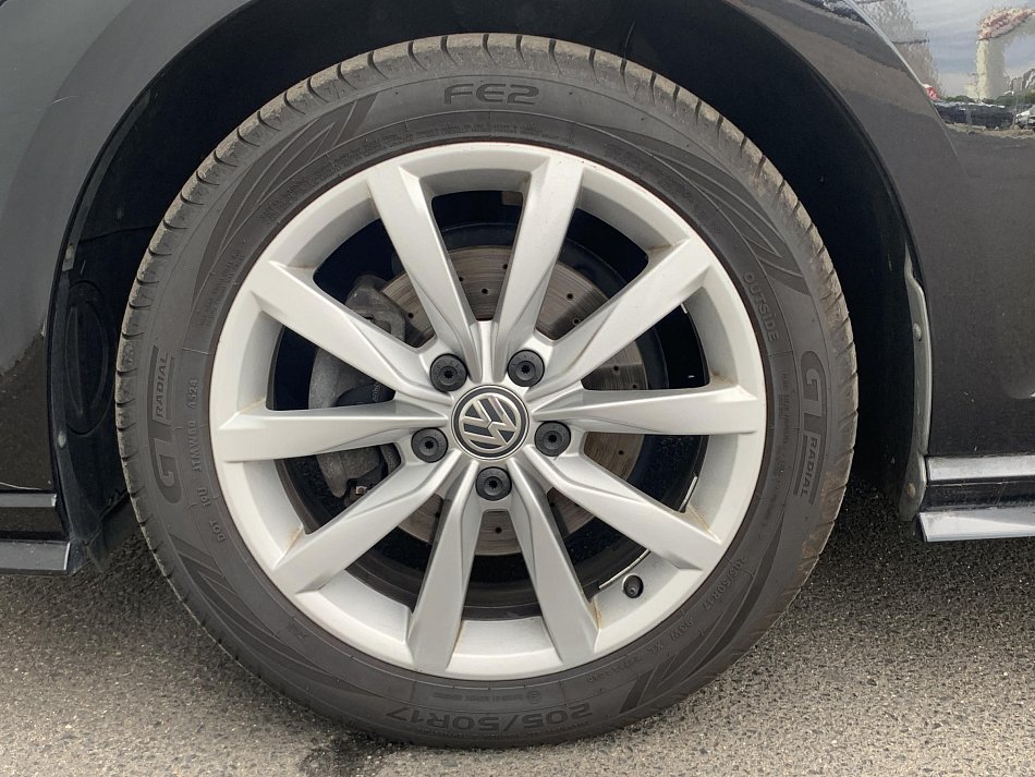 Volkswagen Golf 1.5 TSi 