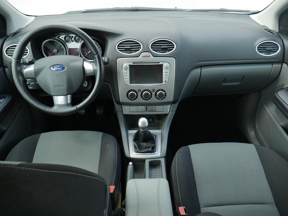 Ford Focus 1.4i 