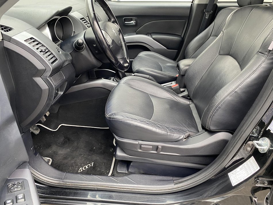 Peugeot 4007 2.2 HDi Platinum 4WD