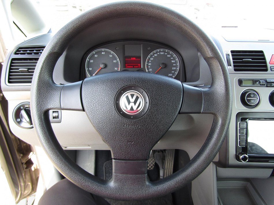 Volkswagen Touran 1.4 TSI 