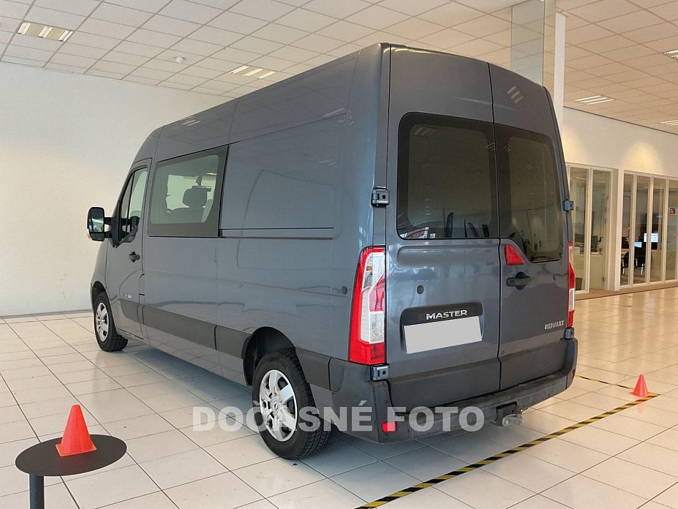 Renault Master 2.3dCi Energy L2 5míst