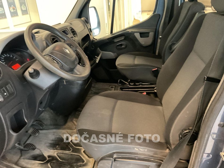 Renault Master 2.3dCi Energy L2 5míst