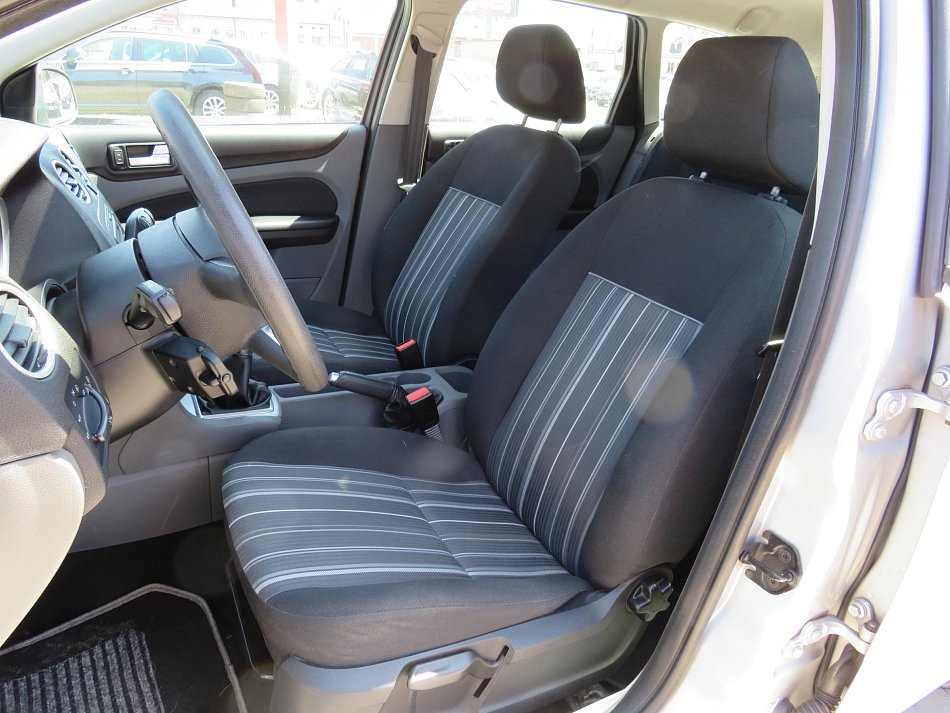 Ford Focus 1.6i 