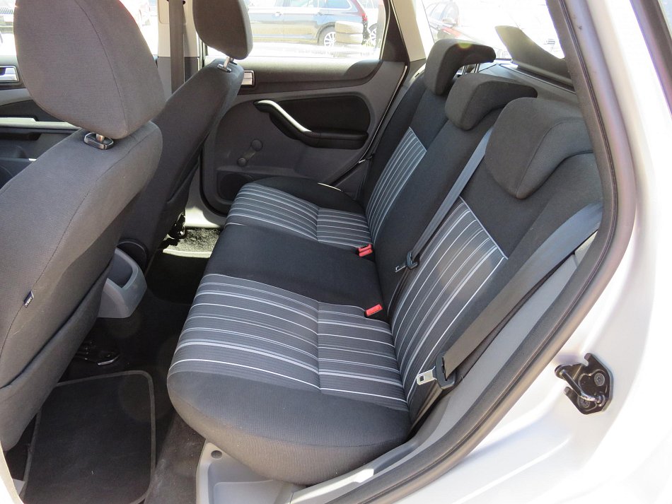 Ford Focus 1.6i 