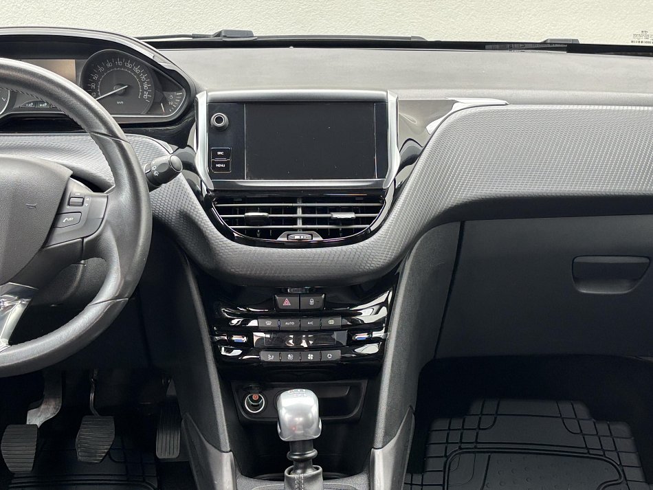 Peugeot 2008 1.2 PT Style