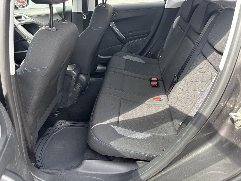 Peugeot 2008 1.2 PT Style
