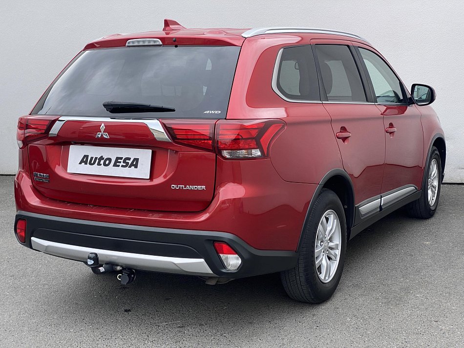 Mitsubishi Outlander 2.0 MIVEC  4x4