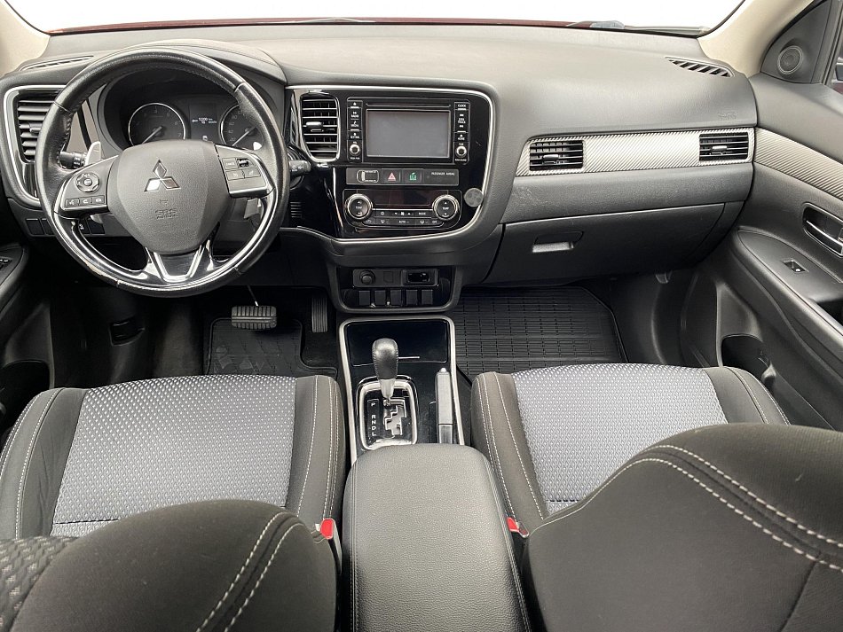Mitsubishi Outlander 2.0 MIVEC  4x4