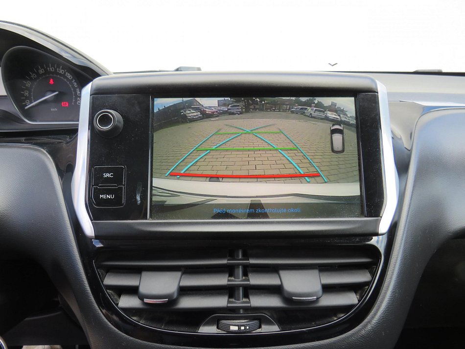 Peugeot 208 1.2i 