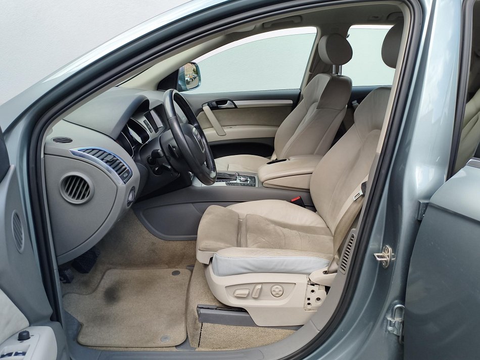 Audi Q7 3.0TDi  Quattro