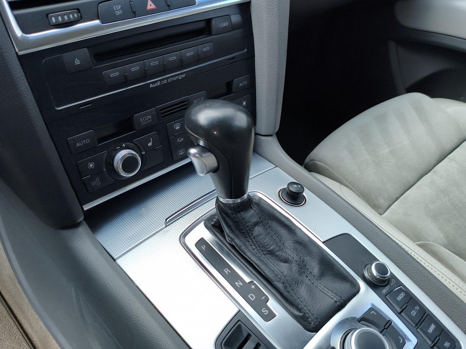 Audi Q7 3.0TDi  Quattro