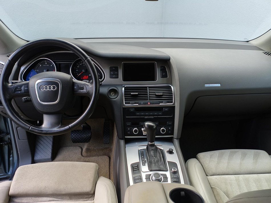 Audi Q7 3.0TDi  Quattro