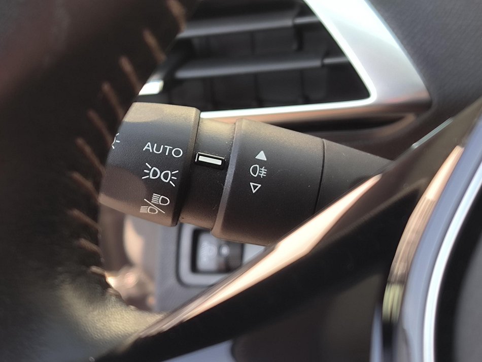 Peugeot 3008 1.5 HDi Active