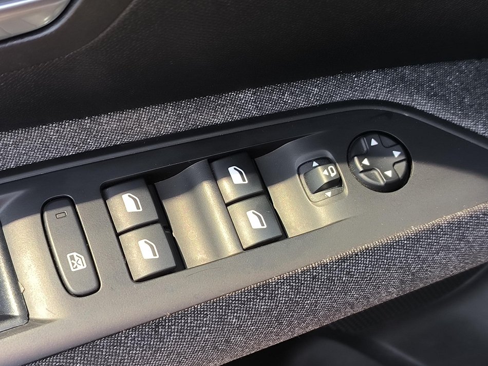 Peugeot 3008 1.5 HDi Active