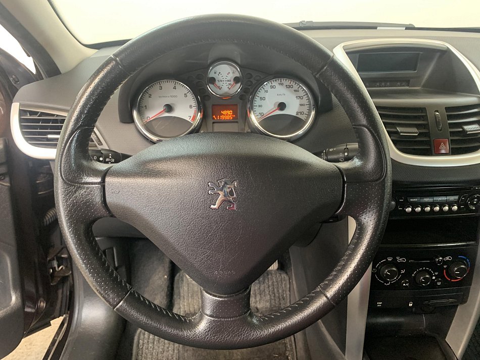 Peugeot 207 1.4i 
