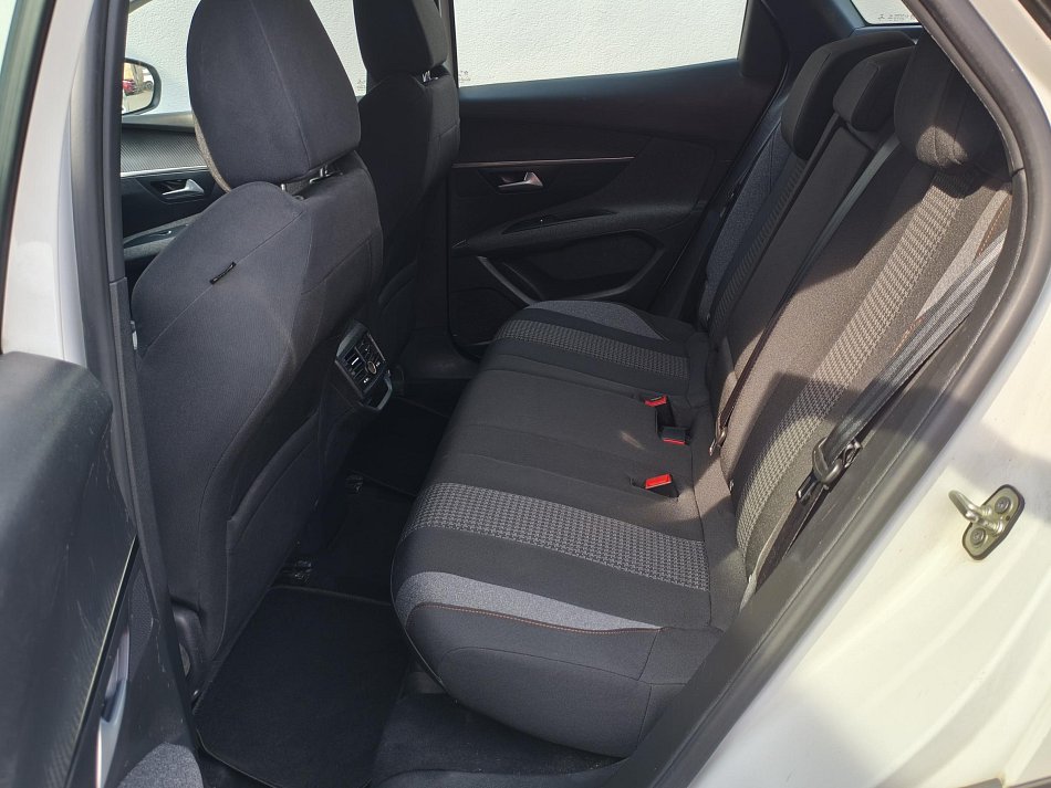 Peugeot 3008 1.5 HDi Active