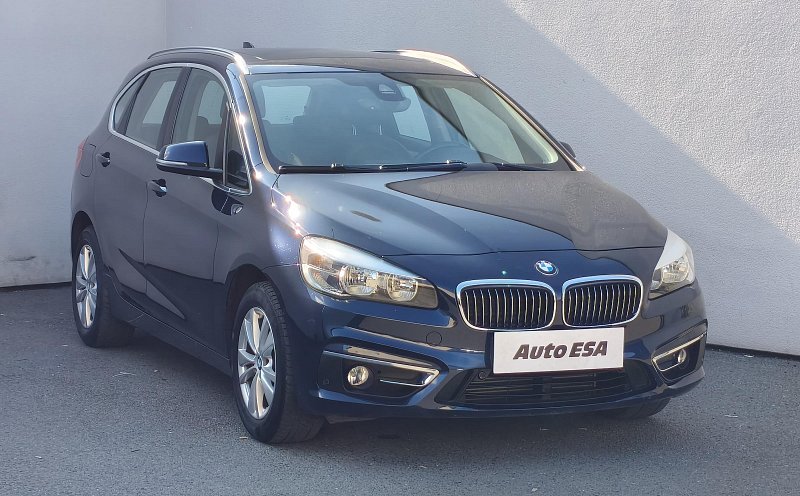 BMW Řada 2 1.5 i  218i