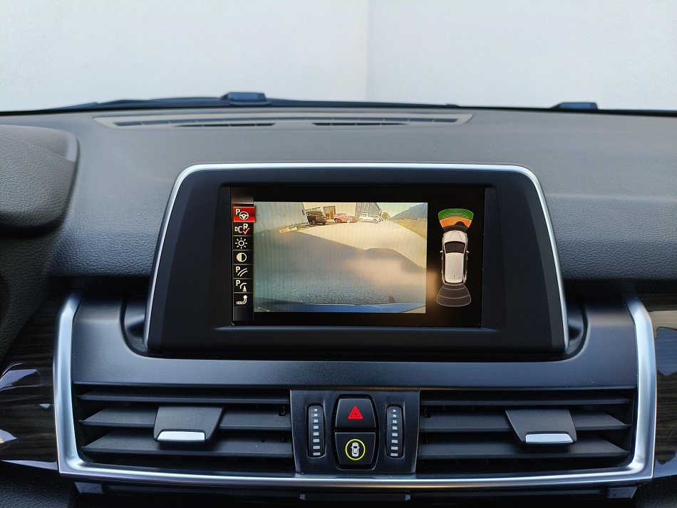 BMW Řada 2 1.5 i  218i