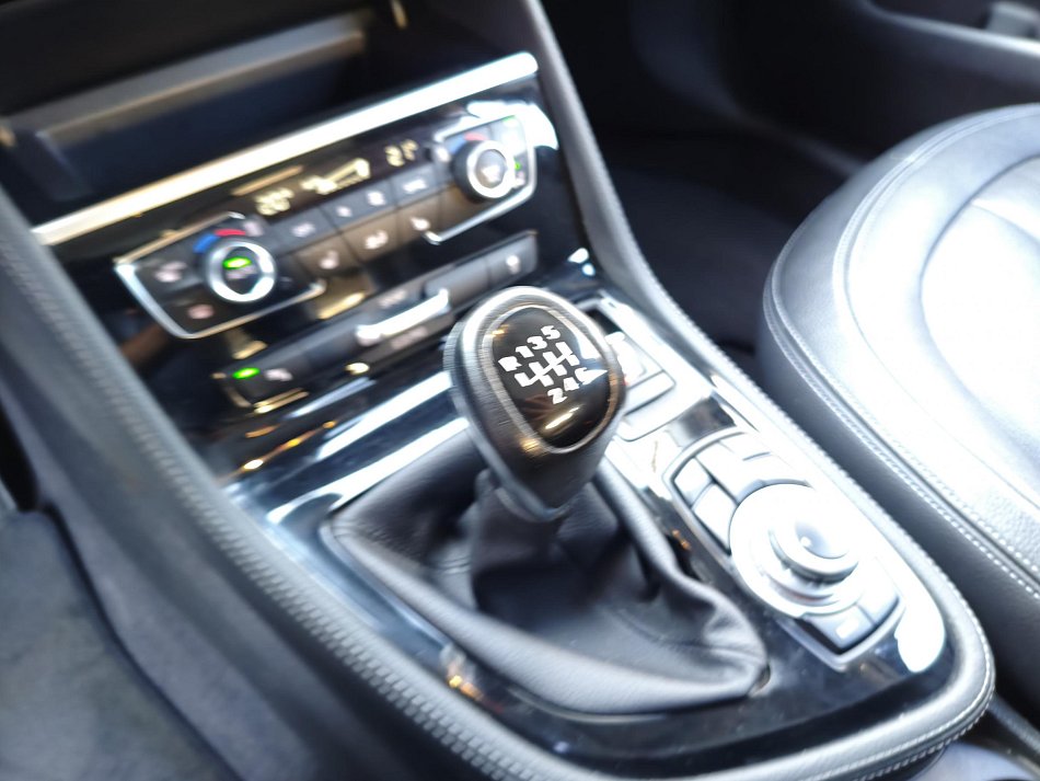 BMW Řada 2 1.5 i  218i