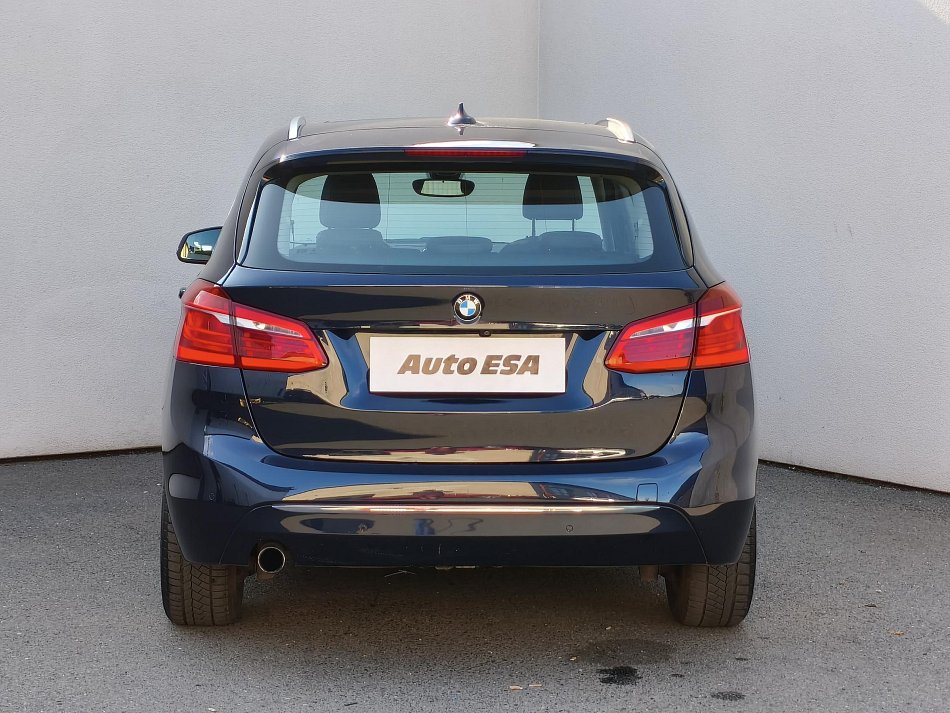 BMW Řada 2 1.5 i  218i