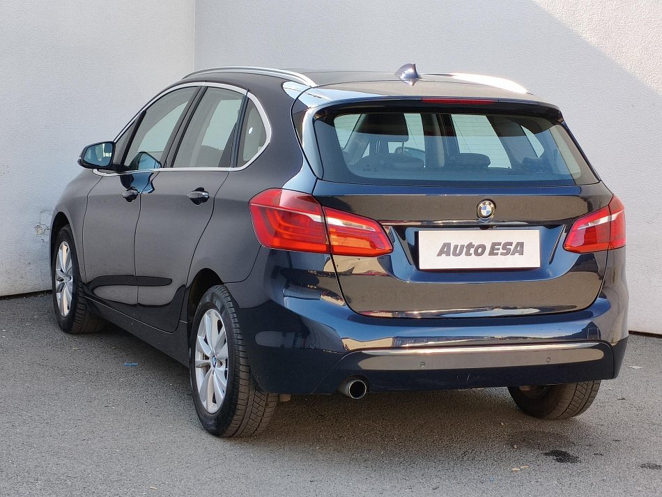 BMW Řada 2 1.5 i  218i