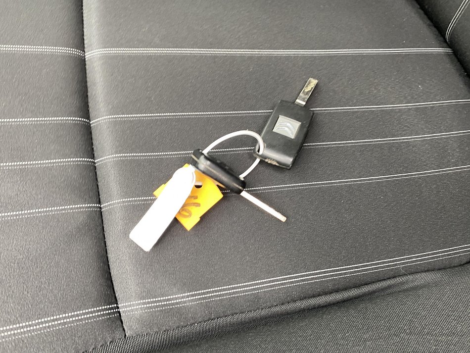 Citroën C4 1.4i 