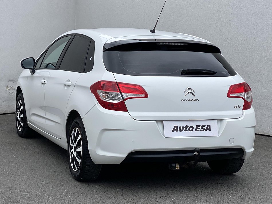 Citroën C4 1.4i 