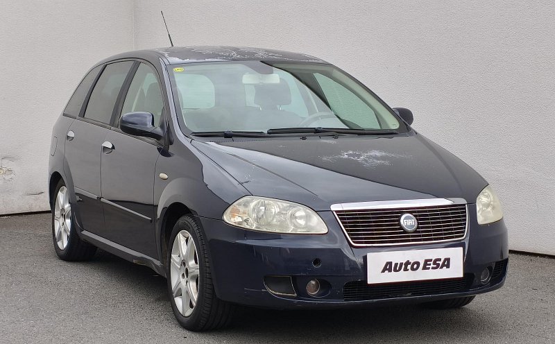 Fiat Croma 2.2i 