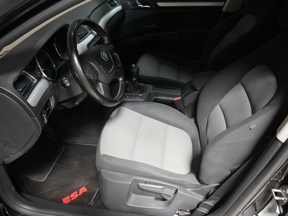 Škoda Superb II 2.0 TDi Ambition