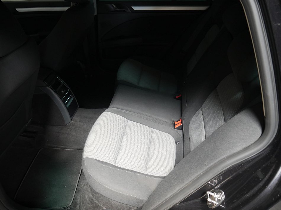 Škoda Superb II 2.0 TDi Ambition