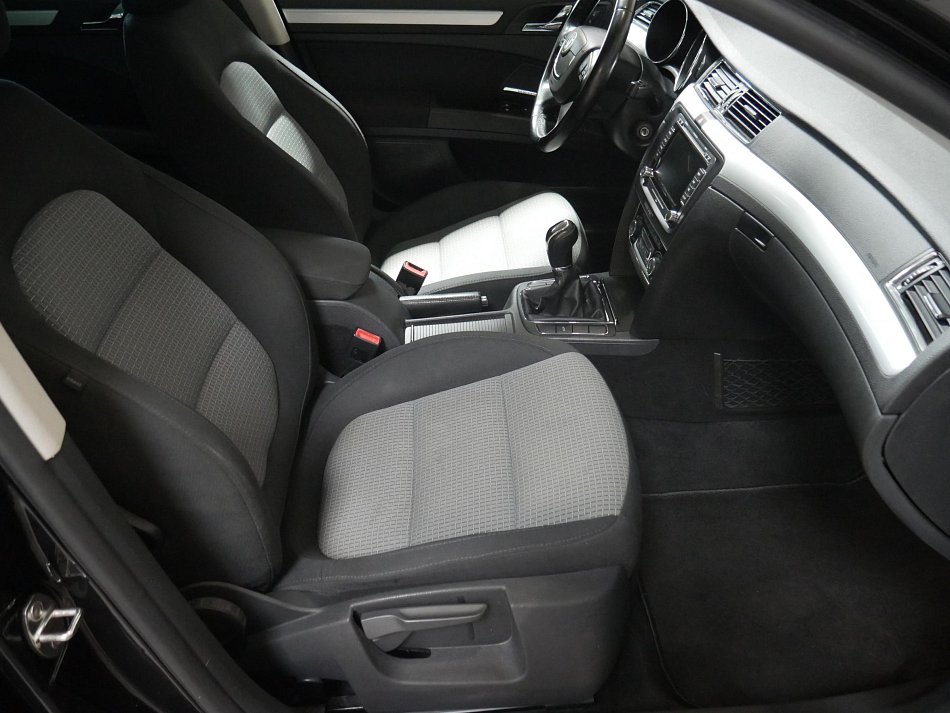 Škoda Superb II 2.0 TDi Ambition