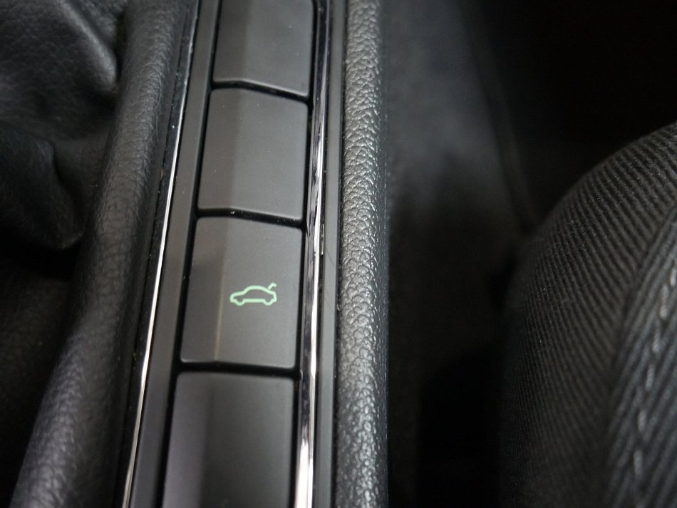 Škoda Superb II 2.0 TDi Ambition